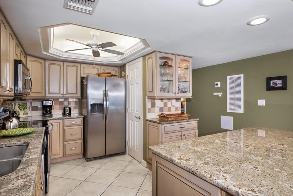 Condo, Multiple Beds (Pelican Watch #603) | Private kitchen