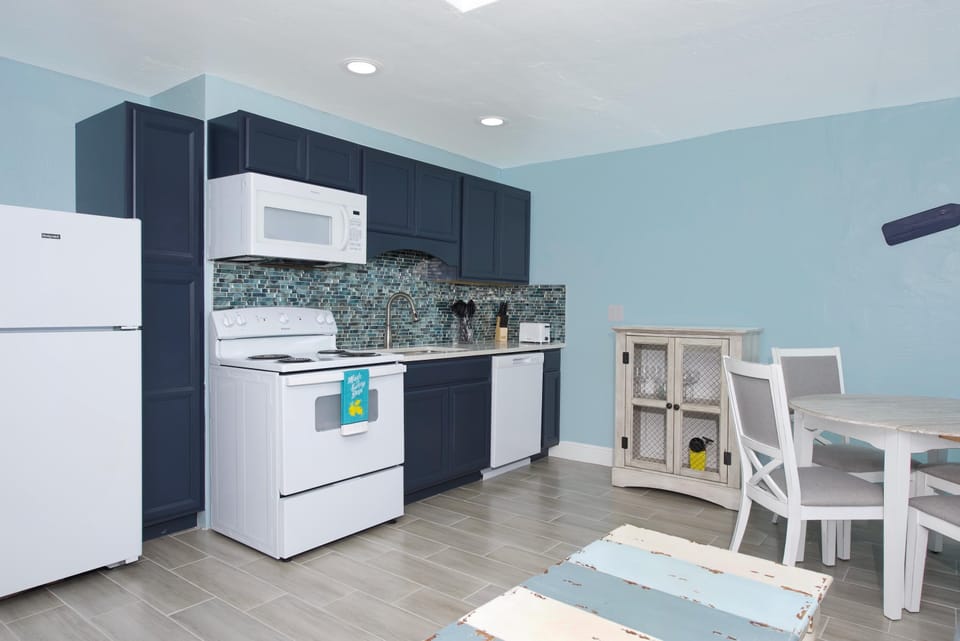 House, Multiple Beds (Mermaid Tales 2BR #1 and #2) | Private kitchen | Oven, toaster