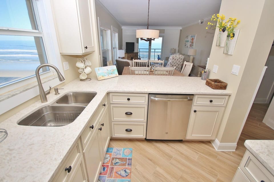 Condo, Multiple Beds (Sea Coast Gardens III 406) | Interior