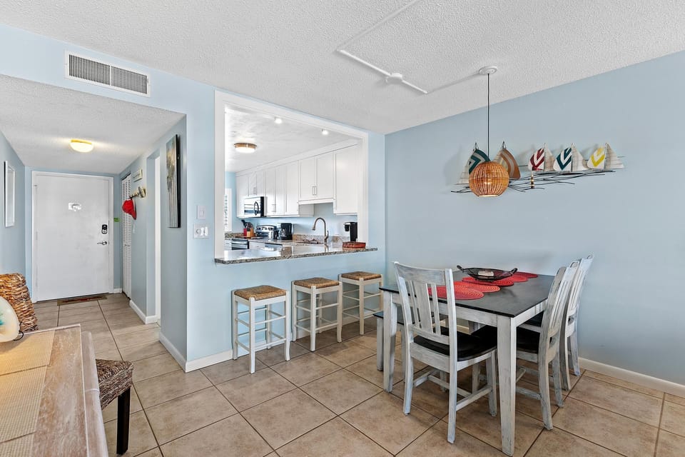 Condo, 1 King Bed with Sofa bed (Sea Coast Gardens III 513) | Dining