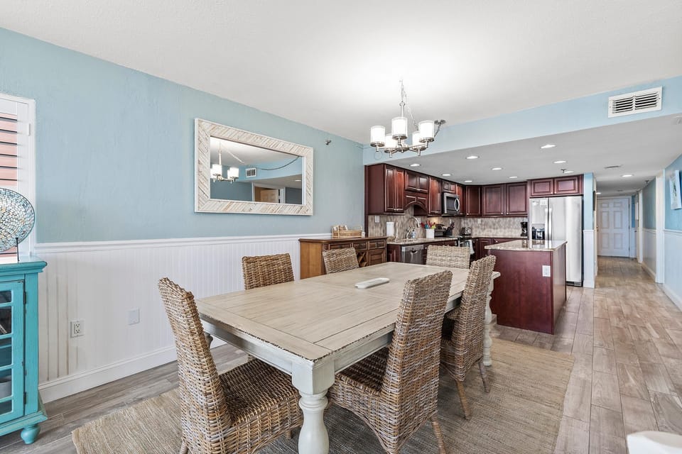 Condo, Multiple Beds (Sunrise 309) | Dining