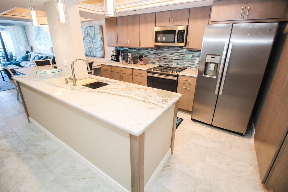 Condo, Multiple Beds (Ebb Tide 203) | Private kitchen | Oven, coffee/tea maker, toaster, blender