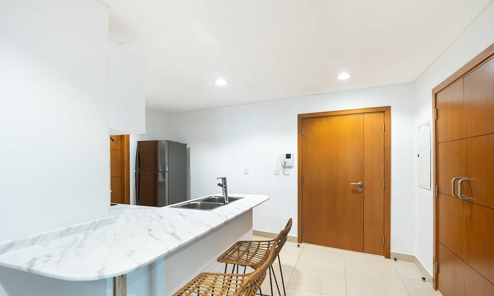 Deluxe Apartment, Sea View | Private kitchen