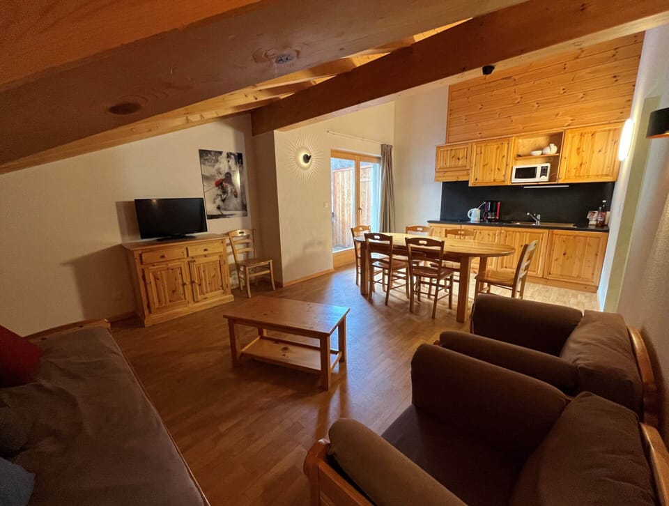 Apartment | Living room
