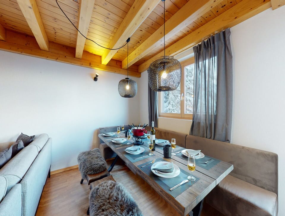 Apartment | Dining