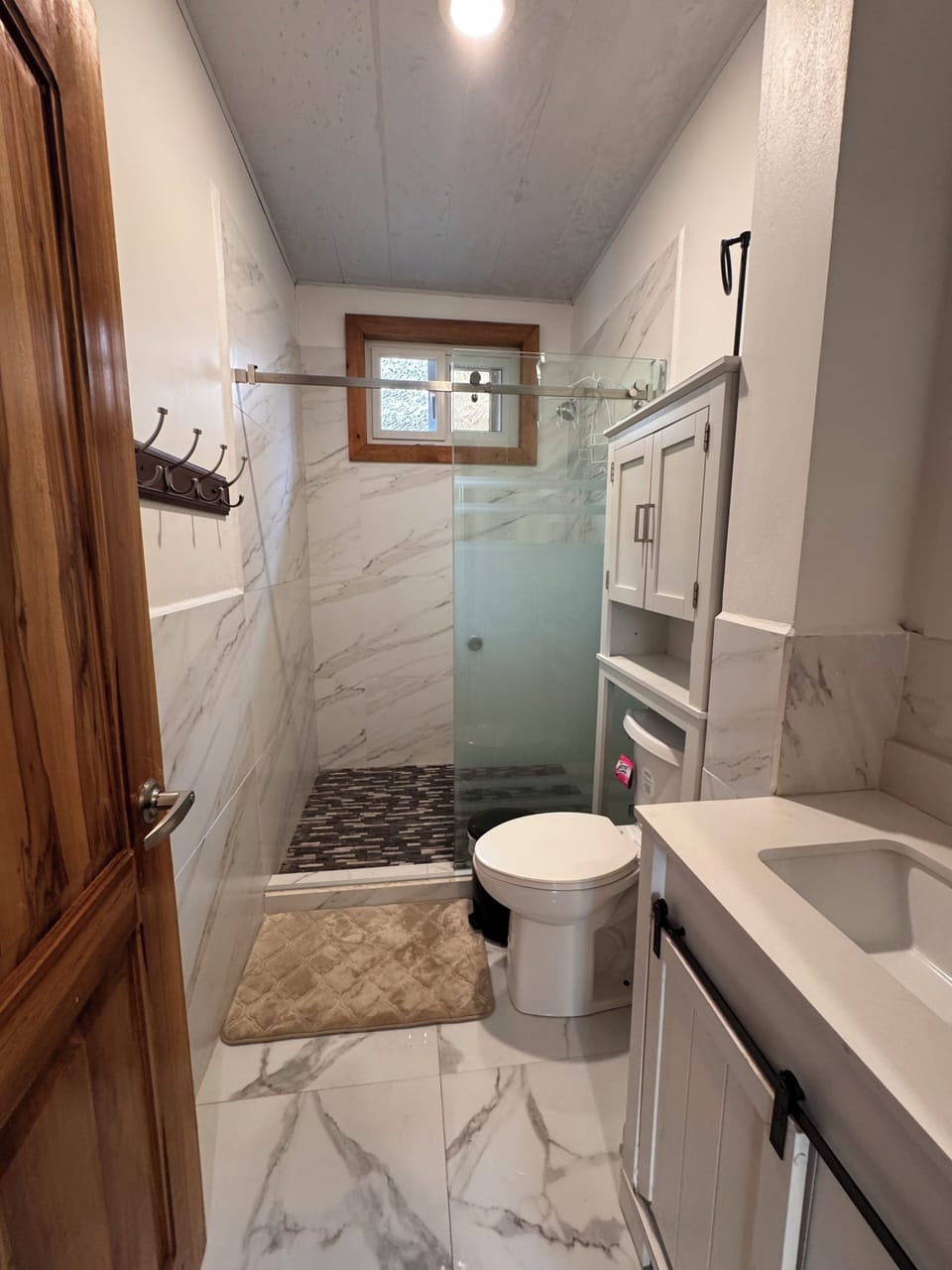 Shower, towels, soap, shampoo