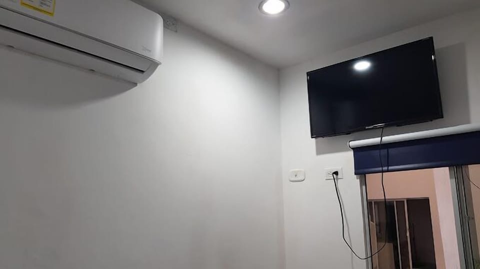 Classic Room, 1 Bedroom, Non Smoking | Premium bedding, free WiFi, bed sheets