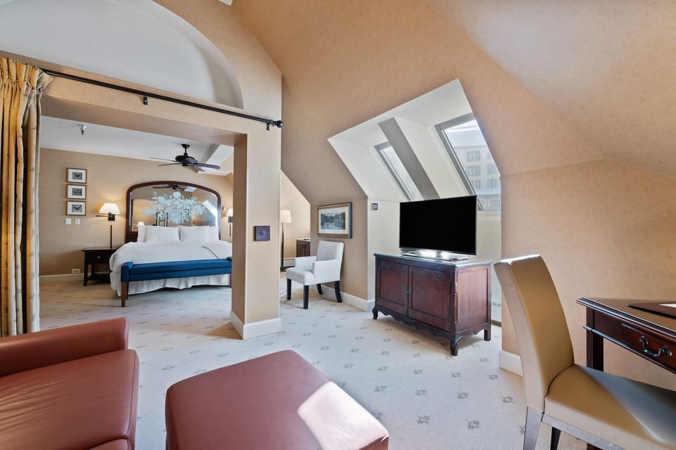 Junior Suite | Premium bedding, in-room safe, soundproofing, iron/ironing board