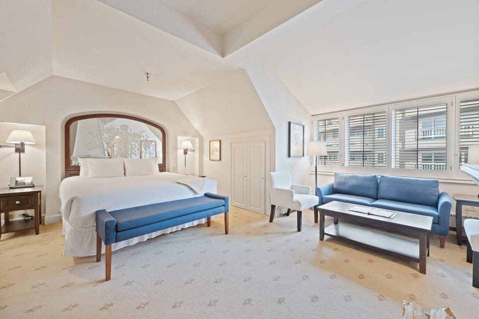 Lodge Room | Premium bedding, in-room safe, soundproofing, iron/ironing board