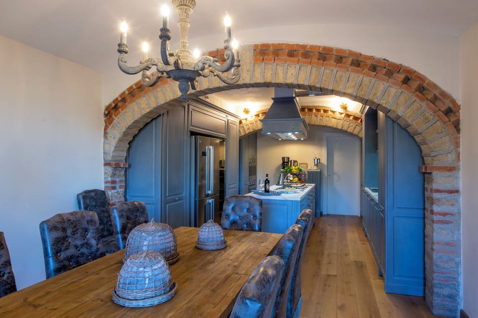 Villa | In-room dining