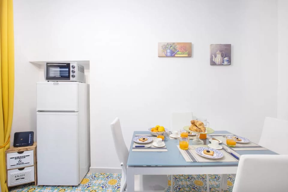 Apartment | Private kitchen | Full-size fridge, microwave, stovetop, coffee/tea maker