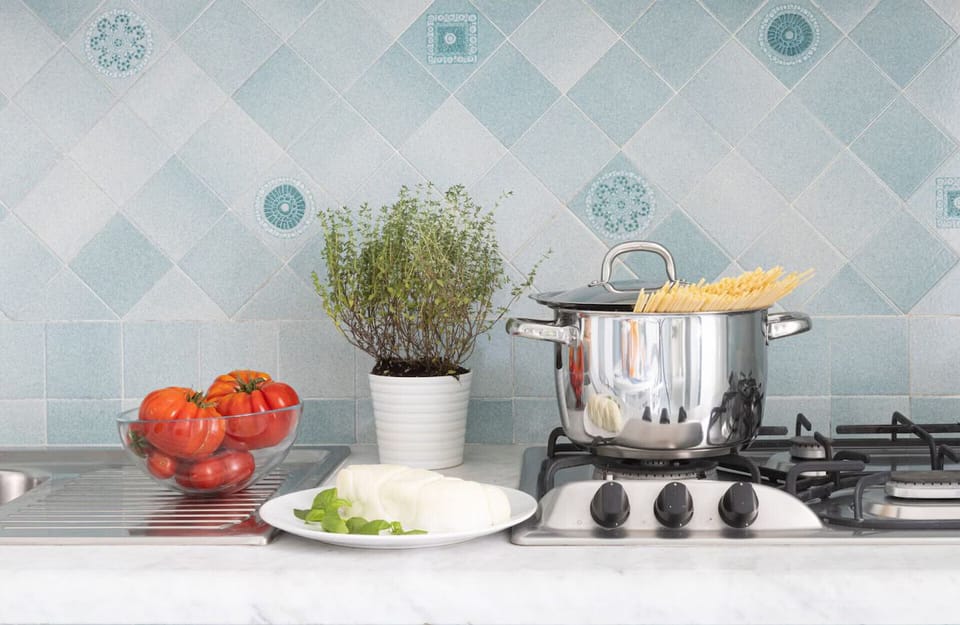Apartment | Private kitchen | Coffee/tea maker, fridge, oven, stovetop