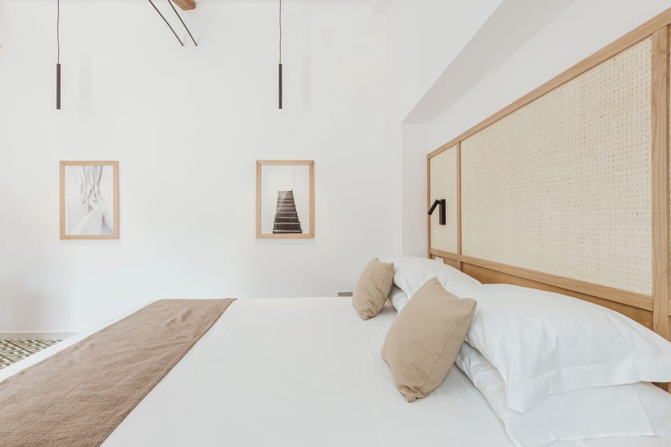 Room | 1 bedroom, minibar, desk, laptop workspace