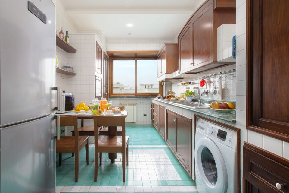 Apartment | Private kitchen | Oven, stovetop, dishwasher, coffee/tea maker