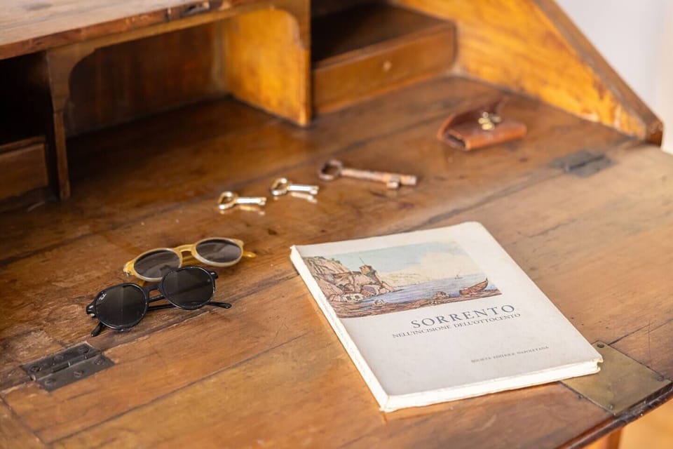 Villa | Living room | Smart TV, fireplace, streaming services