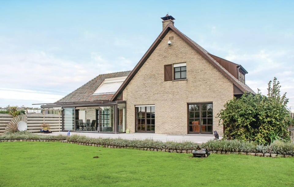 House | Exterior