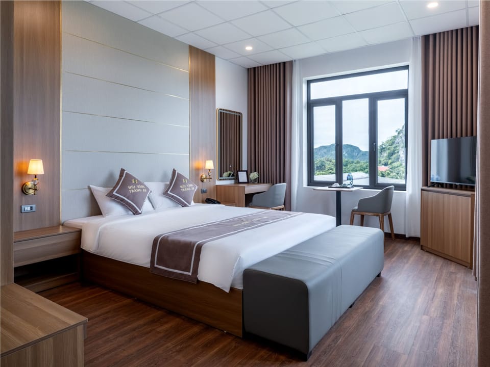 Premium bedding, desk, free WiFi, bed sheets