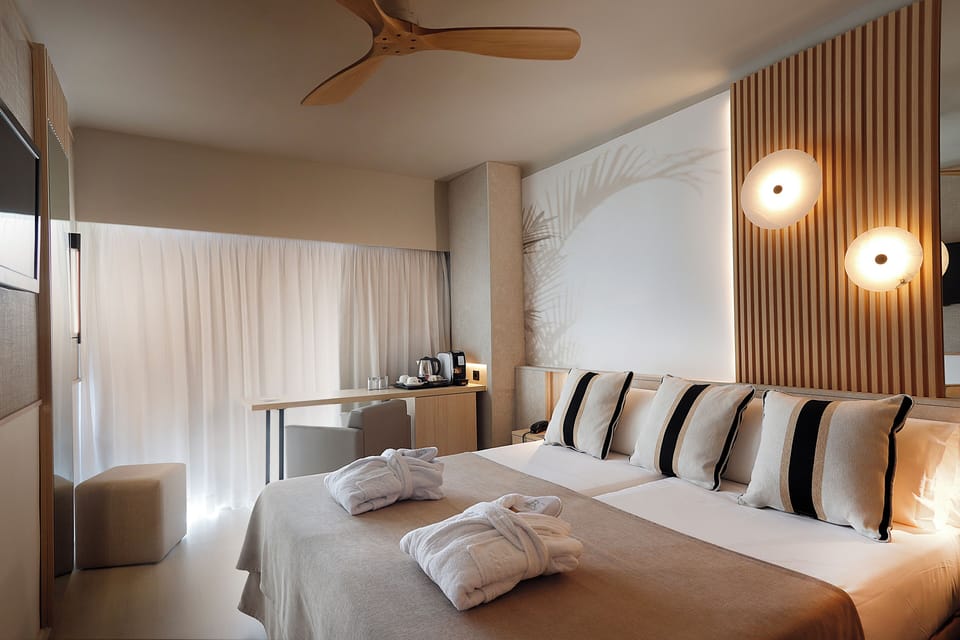 Superior Double Room, 2 Twin Beds | Minibar, desk, blackout drapes, soundproofing