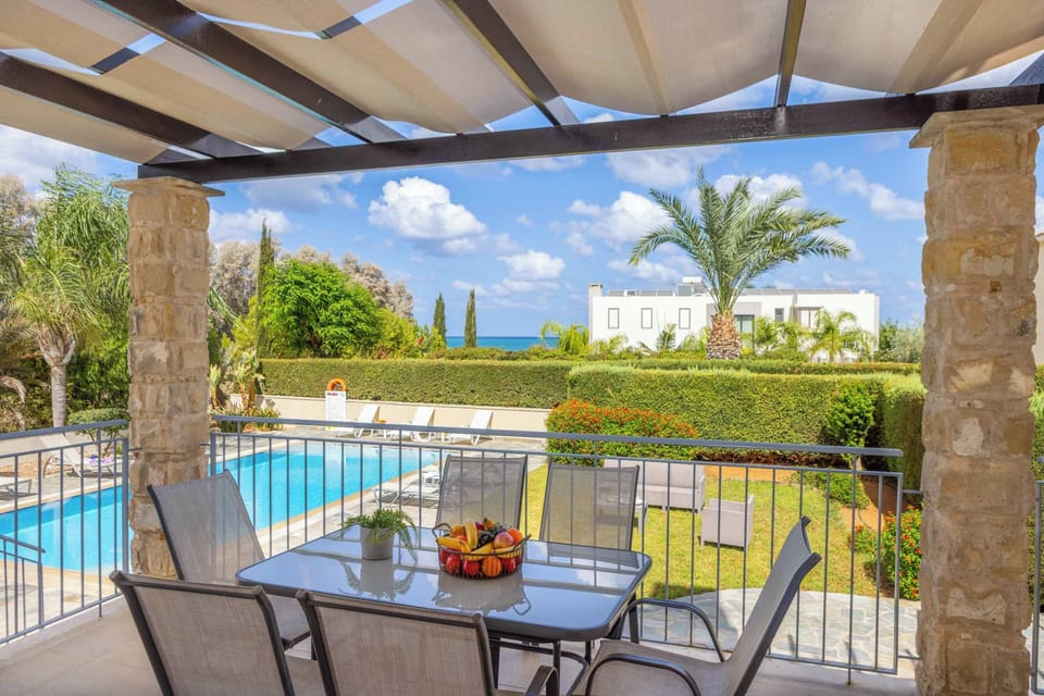 Villa (4 Bedrooms) | Exterior