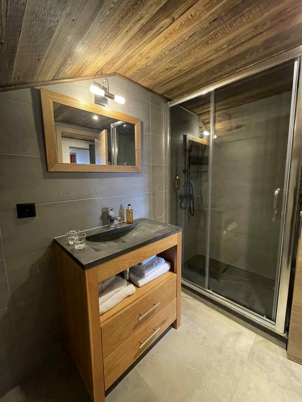 Family Apartment, Balcony, Mountain View | Bathroom | Shower, hair dryer, soap, shampoo