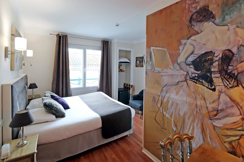 Premium Double Room | Desk, soundproofing, free WiFi, bed sheets
