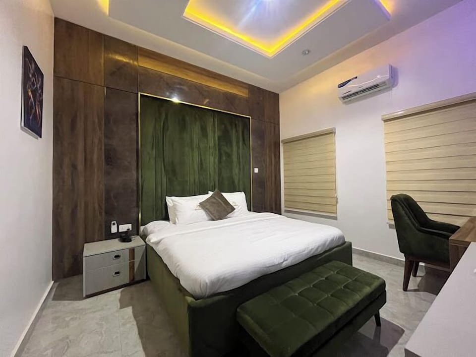 Economy Room, Balcony, City View | Desk, laptop workspace, free WiFi