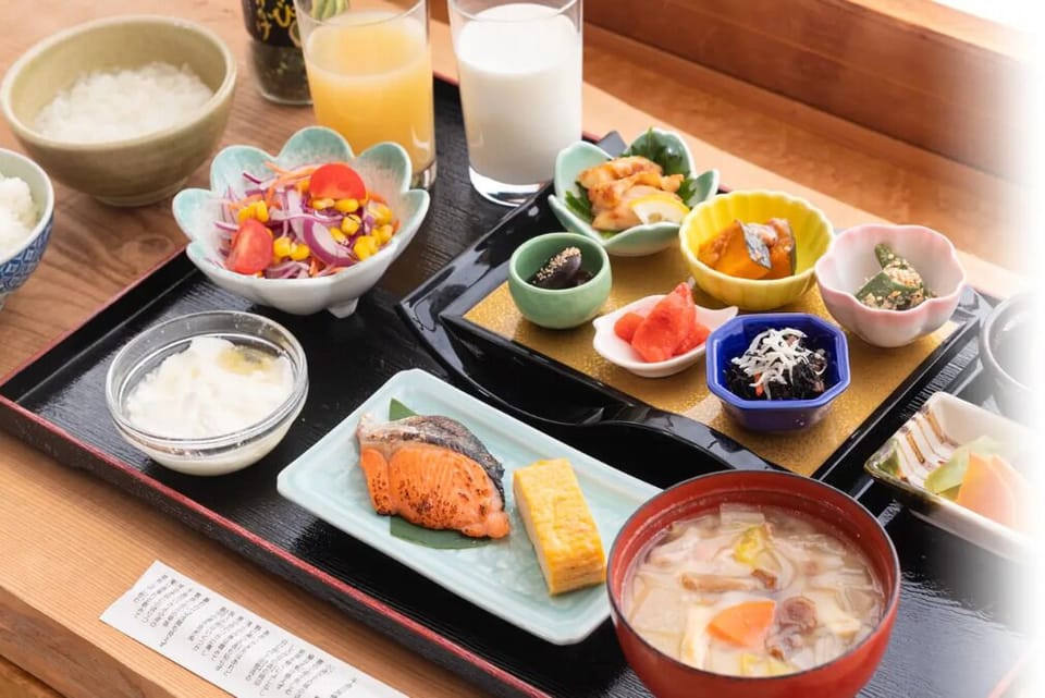 Daily local cuisine breakfast for a fee