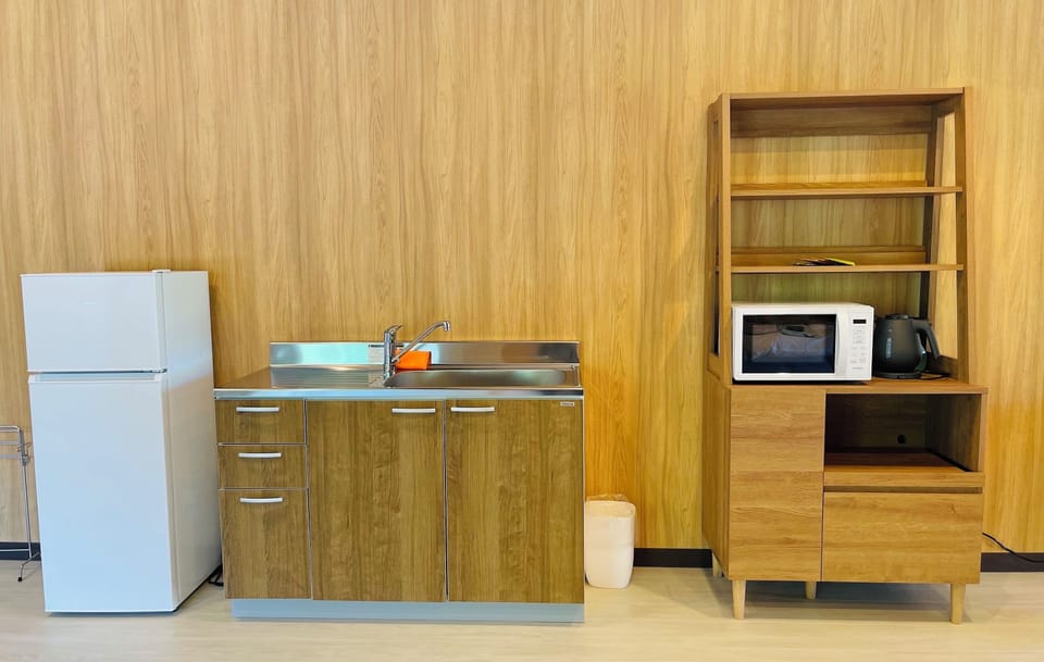 Deluxe Studio Suite | Private kitchen