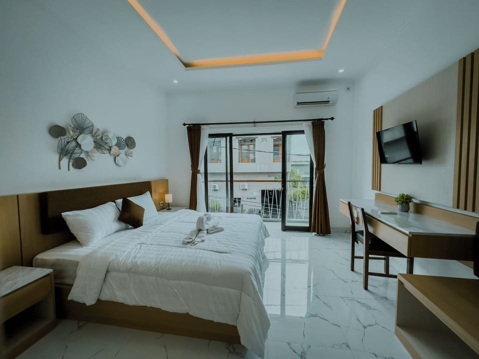 Deluxe Double Room, Balcony | Free WiFi
