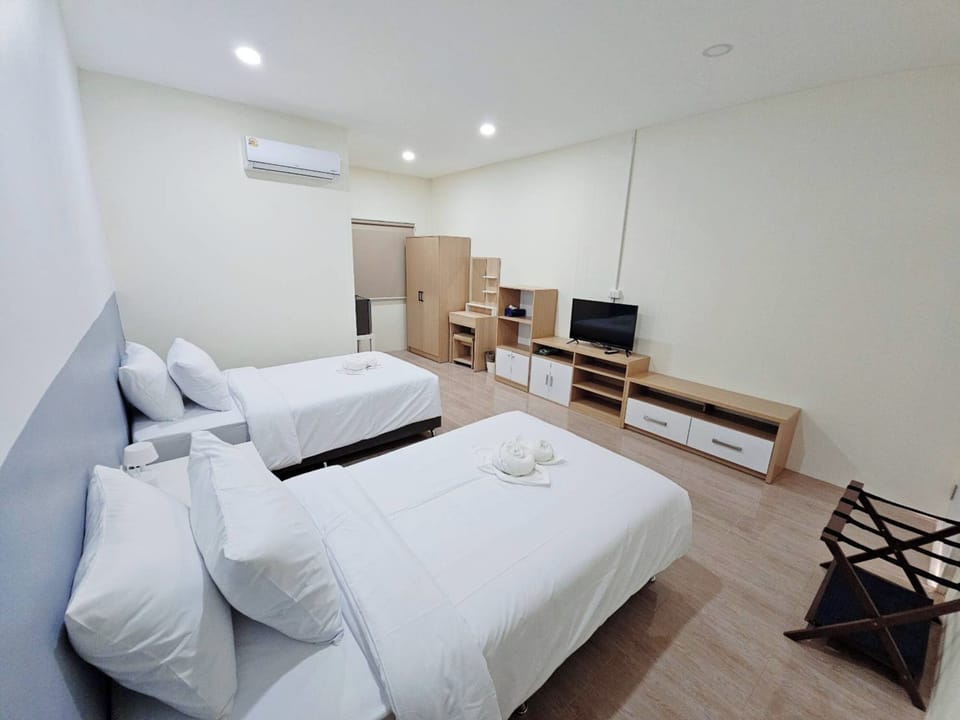 Standard Twin Room | Free WiFi, bed sheets