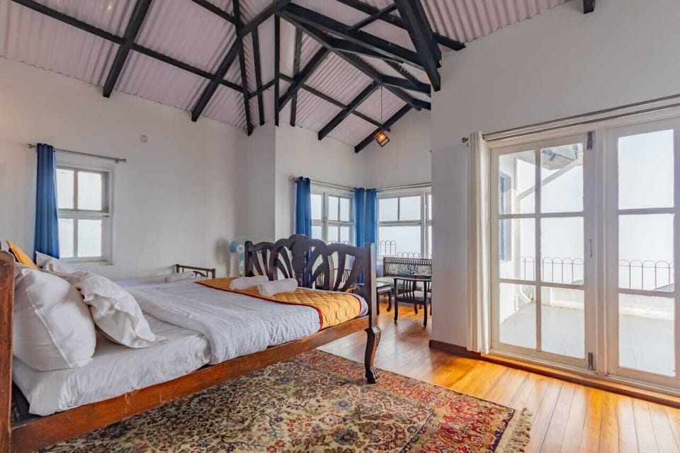 Deluxe Double Room, 1 Bedroom, Non Smoking, Mountain View | Individually decorated, individually furnished, free WiFi