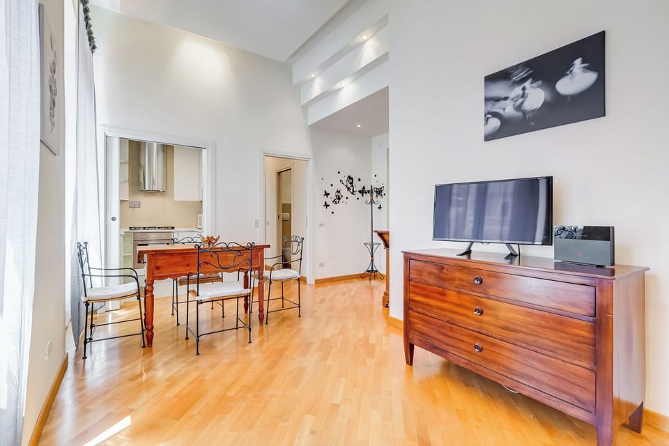 Apartment, 2 Bedrooms, Non Smoking | Living area | 32-inch flat-screen TV with cable channels