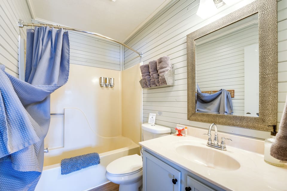 Lake Views & On-site Hiking: Cape Fair Cottage Cottage in Table Rock Lake