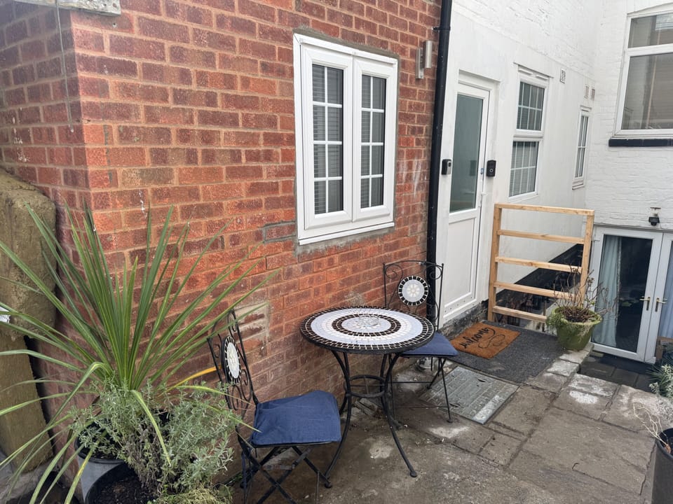 Apartment | Outdoor dining