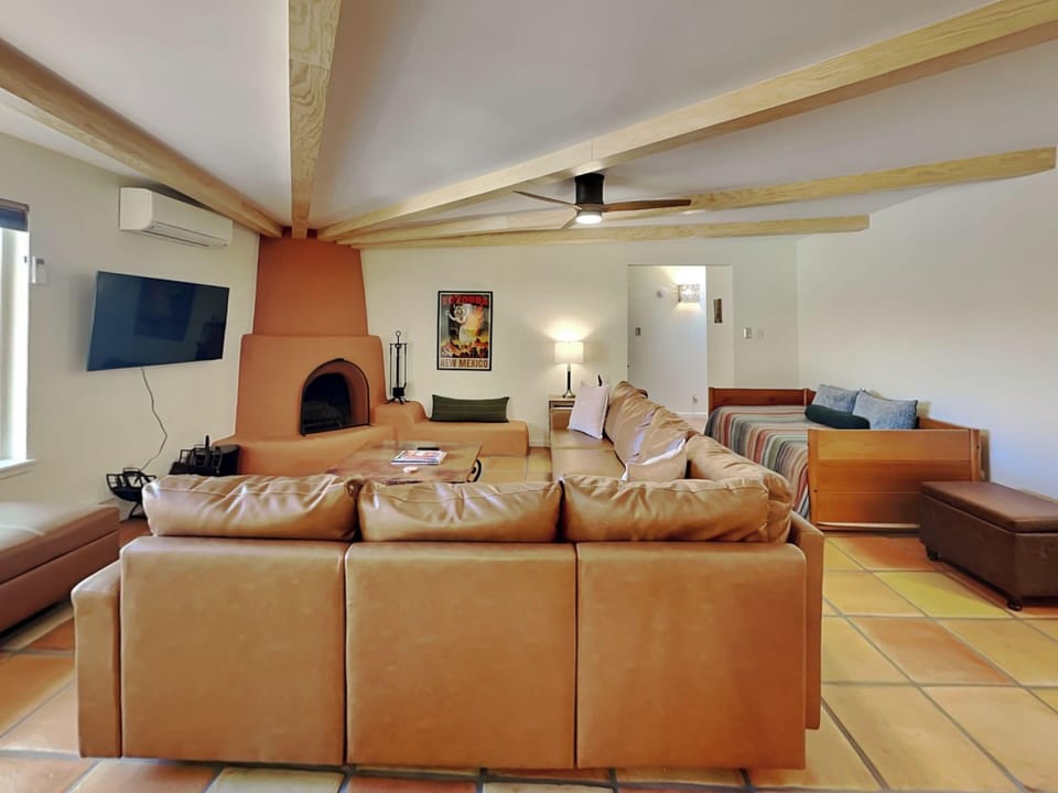 House (3 Bedrooms) | Property amenity