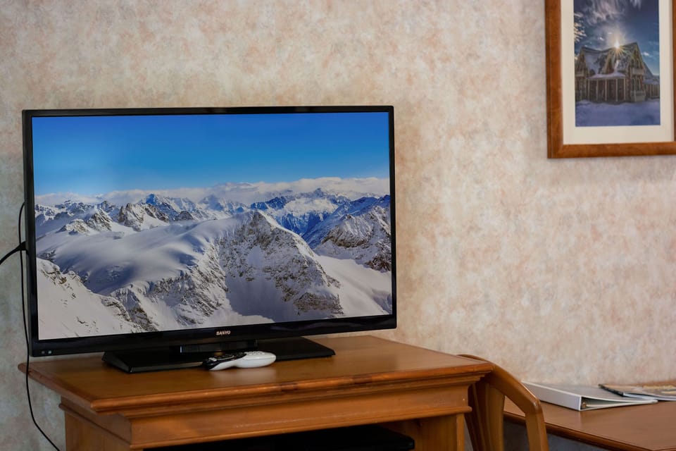 TV, DVD player
