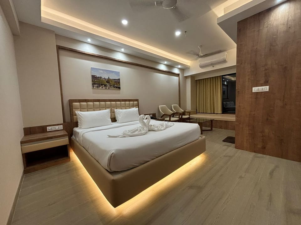 Deluxe Double Room, Pool View | In-room safe, soundproofing, free WiFi