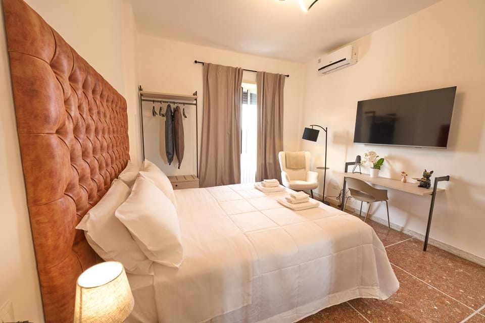 Deluxe Double or Twin Room | Desk, free WiFi