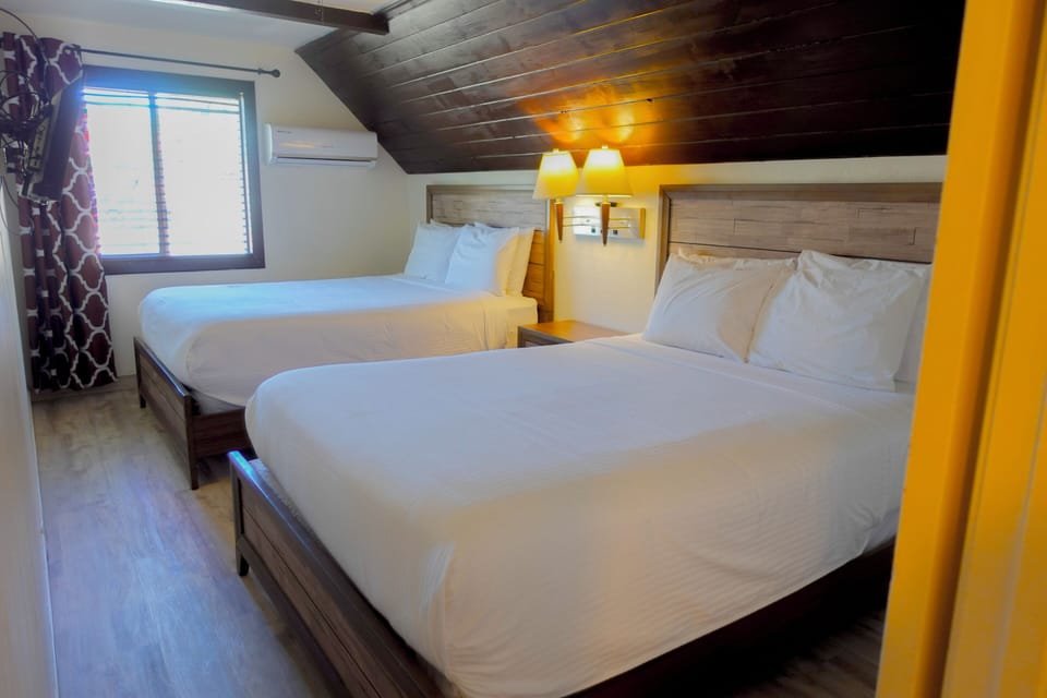 Sleepy Nest | Premium bedding, individually decorated, bed sheets