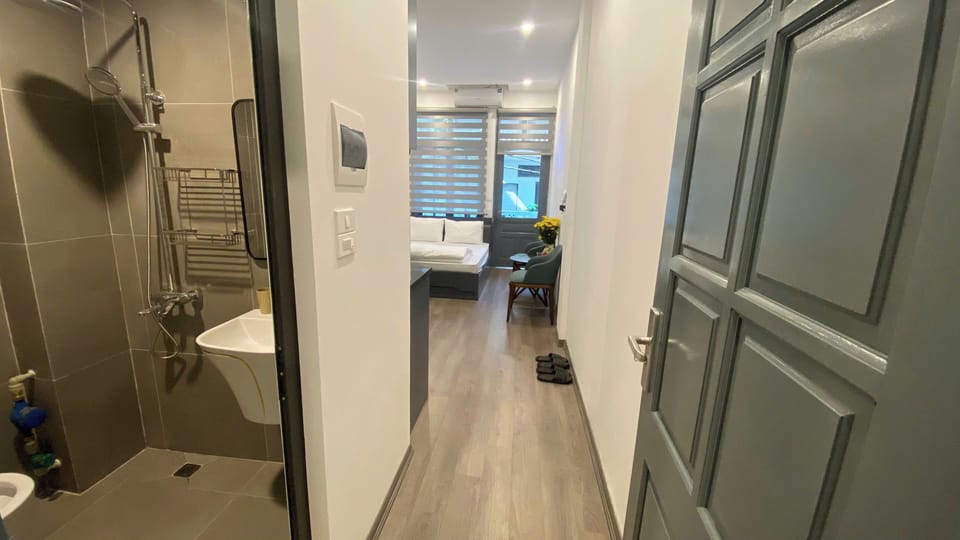Suite, Balcony | Minibar, free WiFi