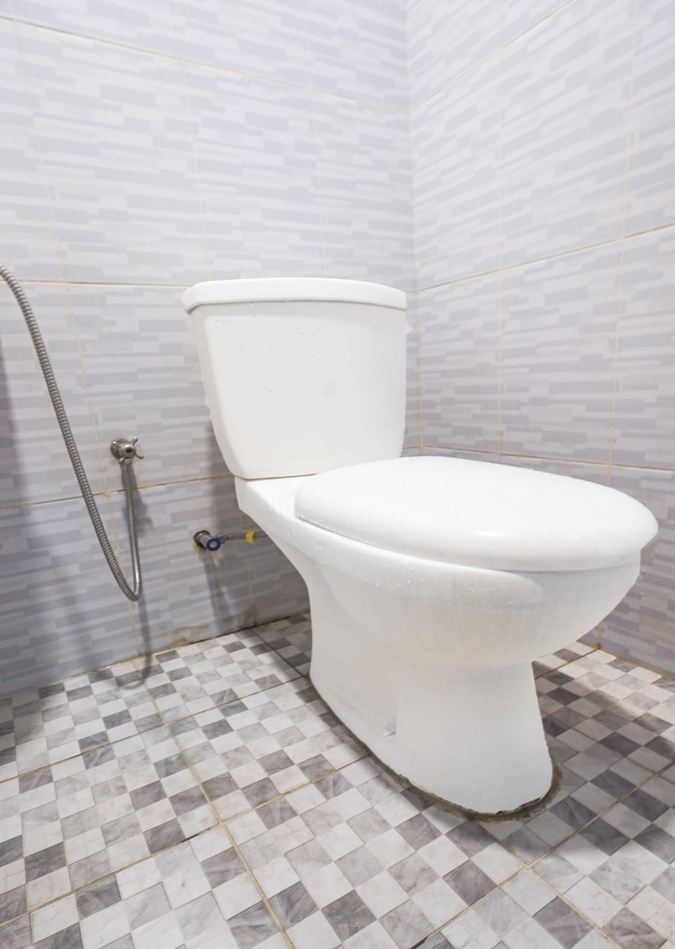 Deluxe Double Room | Bathroom | Shower, rainfall showerhead, towels