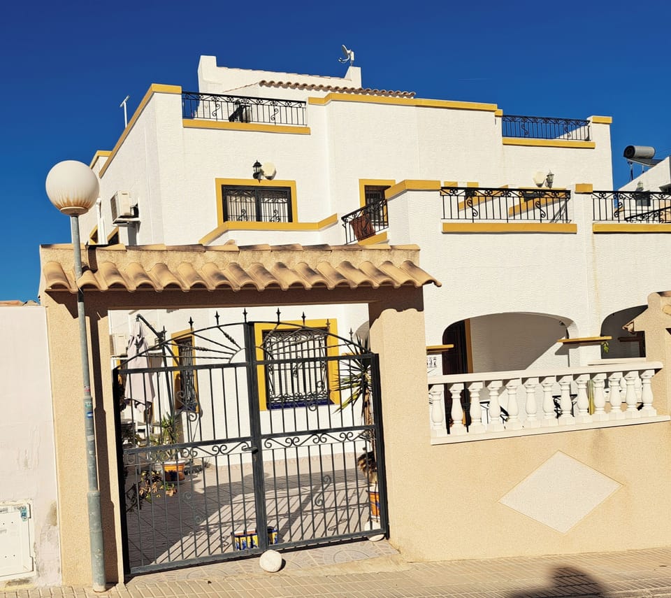 Villa | Exterior