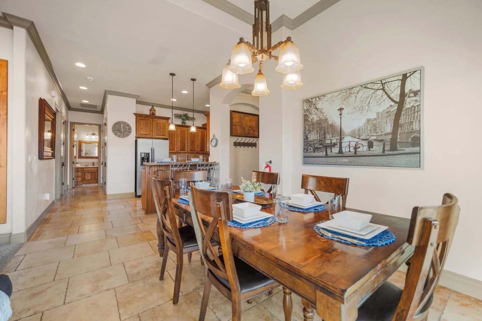 Condo, Multiple Beds, Balcony, Mountain View (Coral Sunset) | Dining