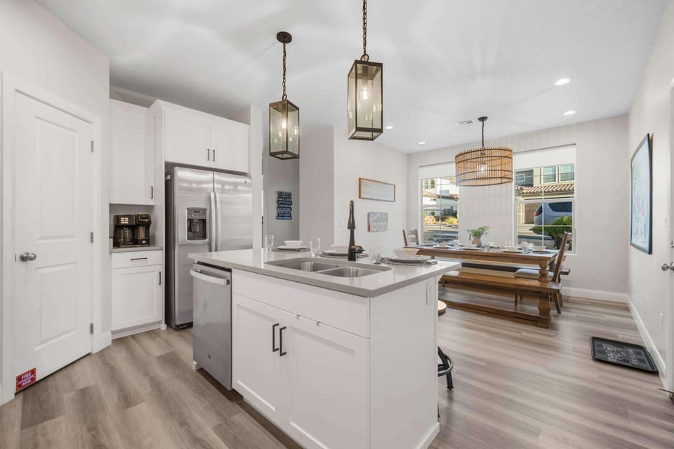 Townhome, Multiple Beds, Patio, Mountain View (Coral River) | Private kitchen | Fridge, microwave, oven, stovetop