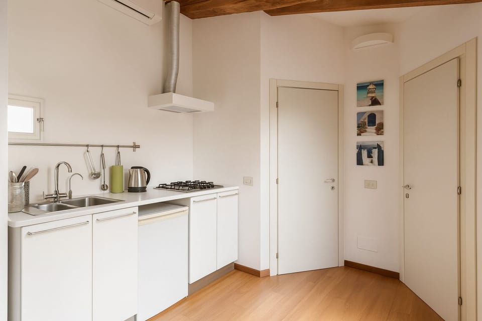 Family Apartment, City View | Private kitchen | Cookware/dishes/utensils