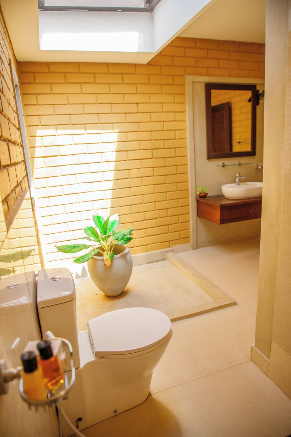 Shower, towels, soap, shampoo