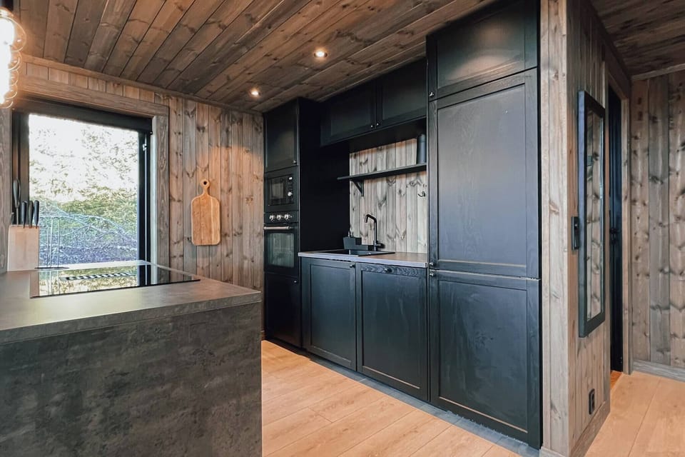 Cabin, 4 Bedrooms, Patio, Mountain View | Private kitchen