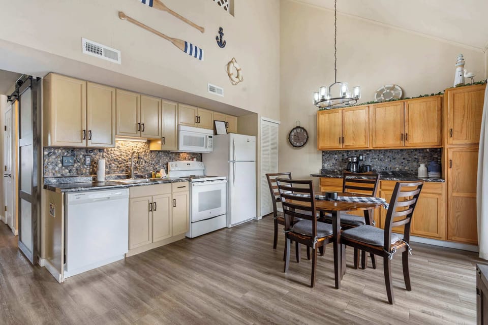 Condo, Multiple Beds, Balcony (Nautical Nest on Taneycomo) | Private kitchen | Fridge, microwave, oven, stovetop