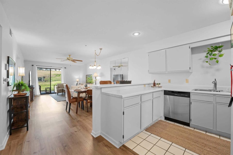 Condo, Multiple Beds, Patio, Golf View (Royal Ridge) | Interior
