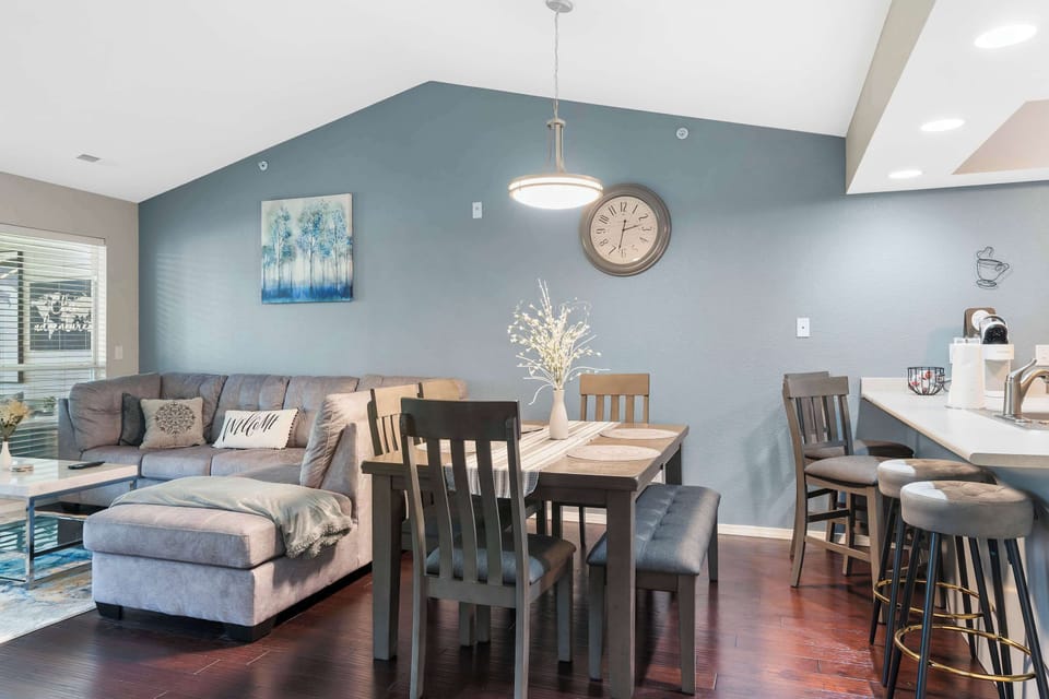 Condo, Multiple Beds, Balcony, Golf View (Linda’s Haven) | Dining